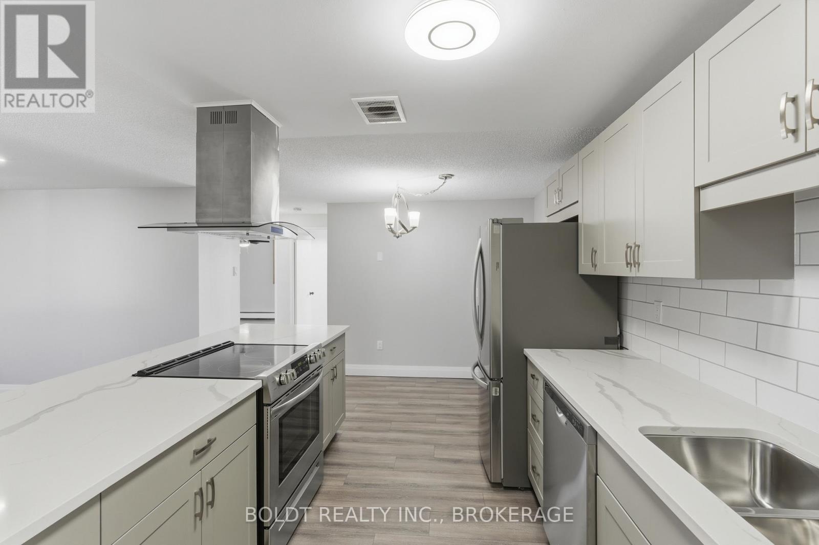 107 - 264 Grantham Avenue, St. Catharines (Carlton/bunting), Ontario  L2P 3H1 - Photo 5 - X12685904