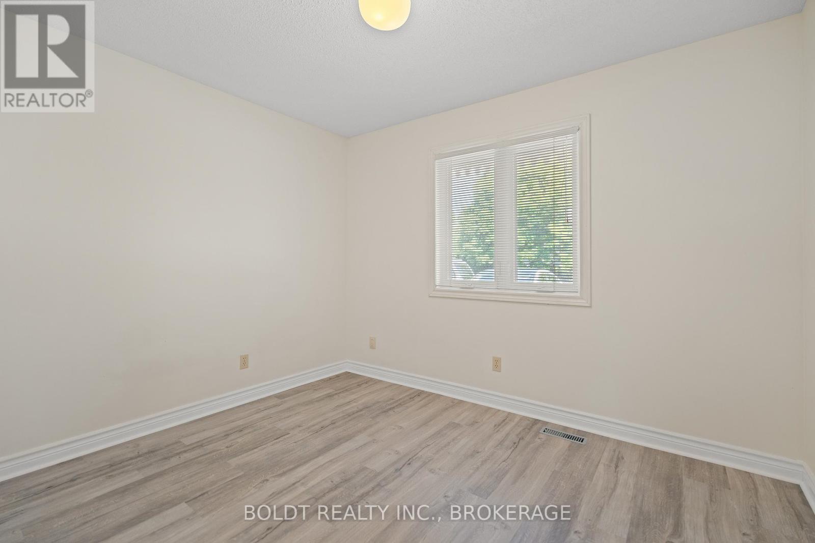 29 - 443 Nassau Street, Niagara-On-The-Lake, Ontario  L0S 1J0 - Photo 15 - X12685932