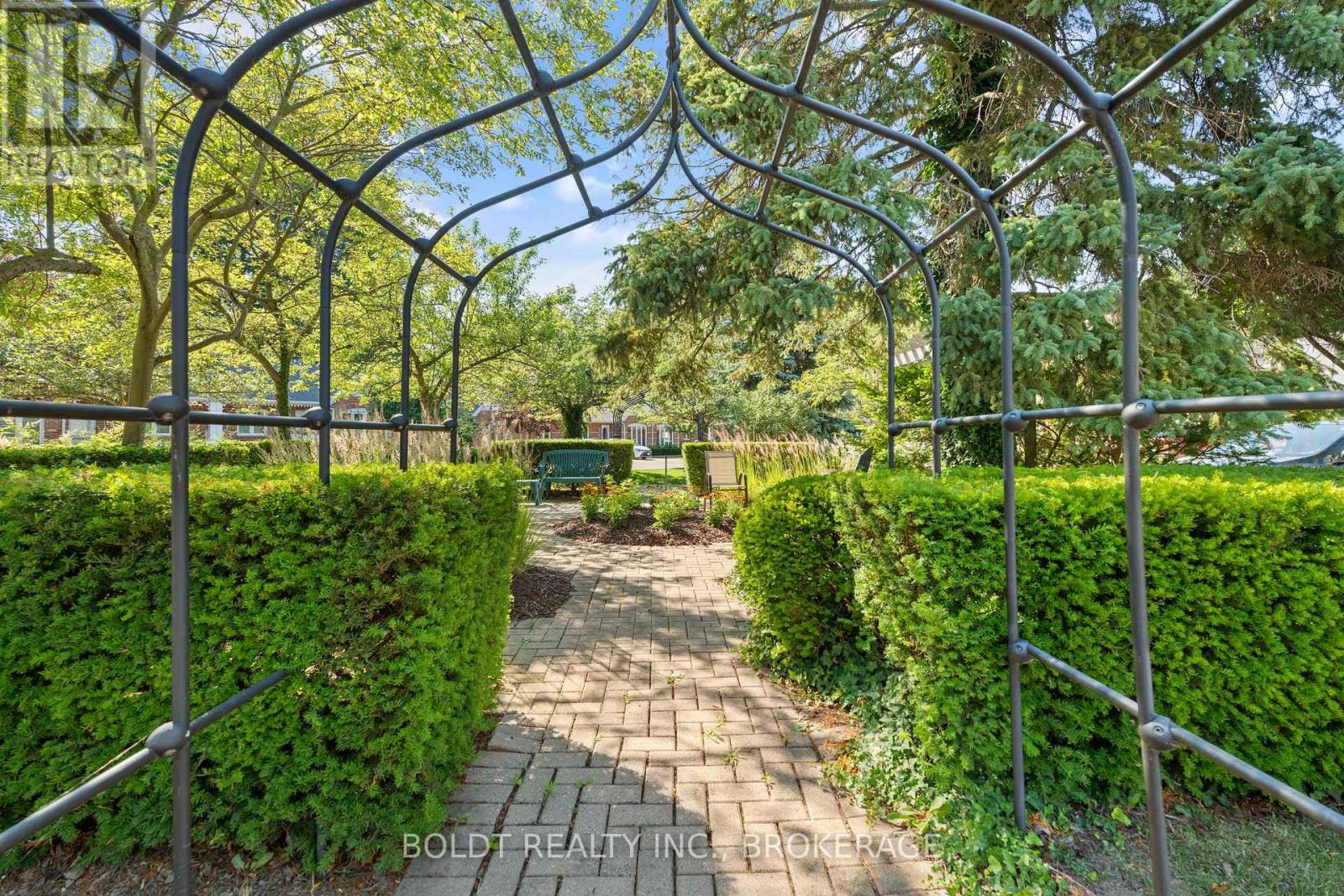 29 - 443 Nassau Street, Niagara-On-The-Lake, Ontario  L0S 1J0 - Photo 22 - X12685932