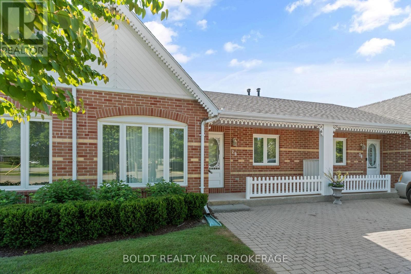 29 - 443 Nassau Street, Niagara-On-The-Lake, Ontario  L0S 1J0 - Photo 3 - X12685932