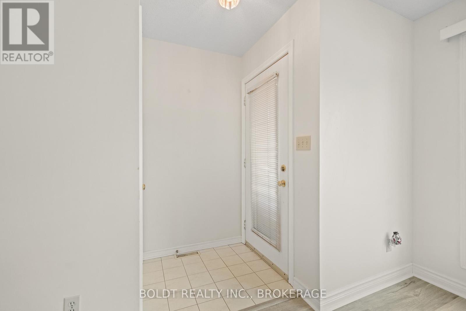 29 - 443 Nassau Street, Niagara-On-The-Lake, Ontario  L0S 1J0 - Photo 5 - X12685932