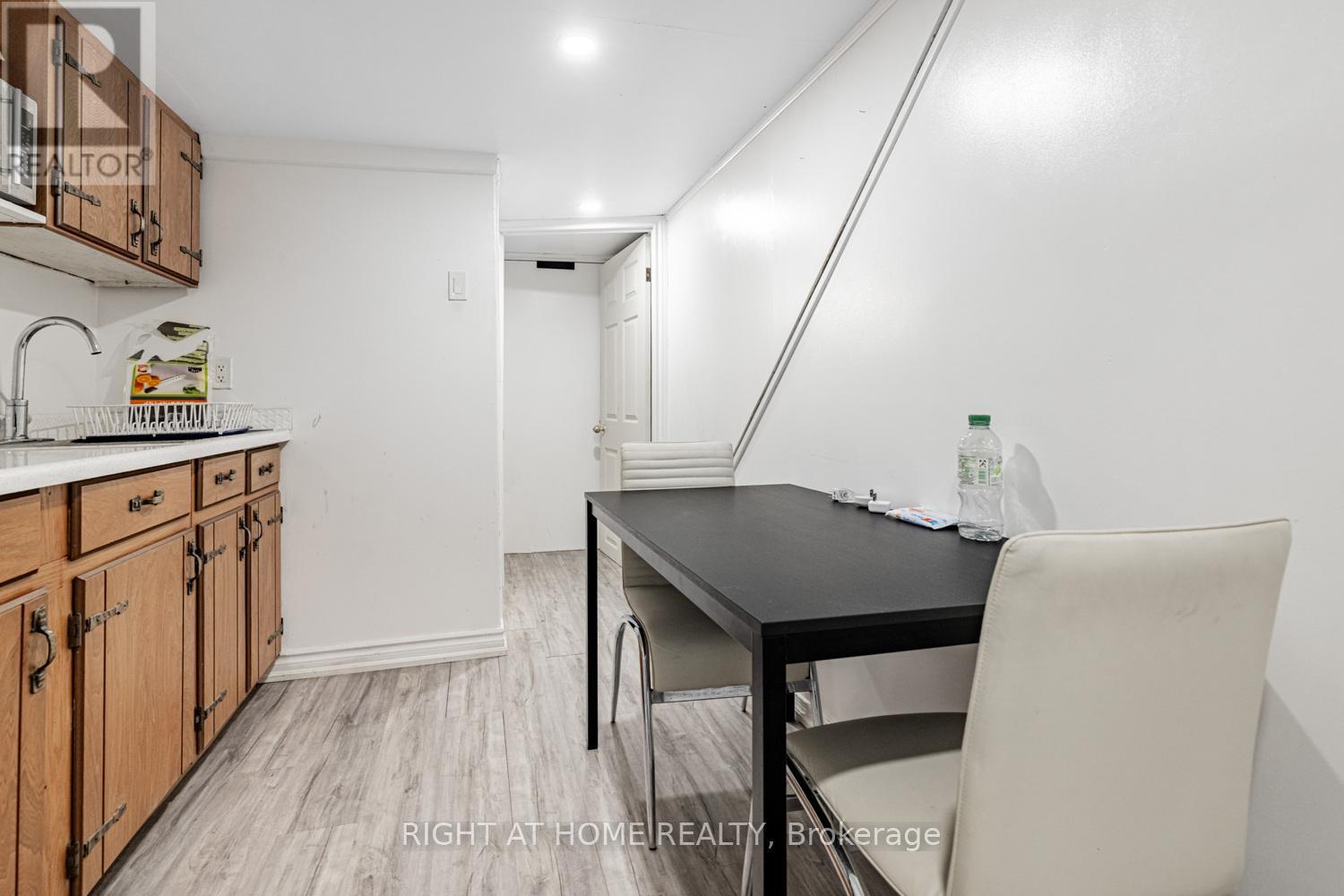 144 Wedgewood Drive, Toronto, Ontario  M2M 2H7 - Photo 25 - C12143089