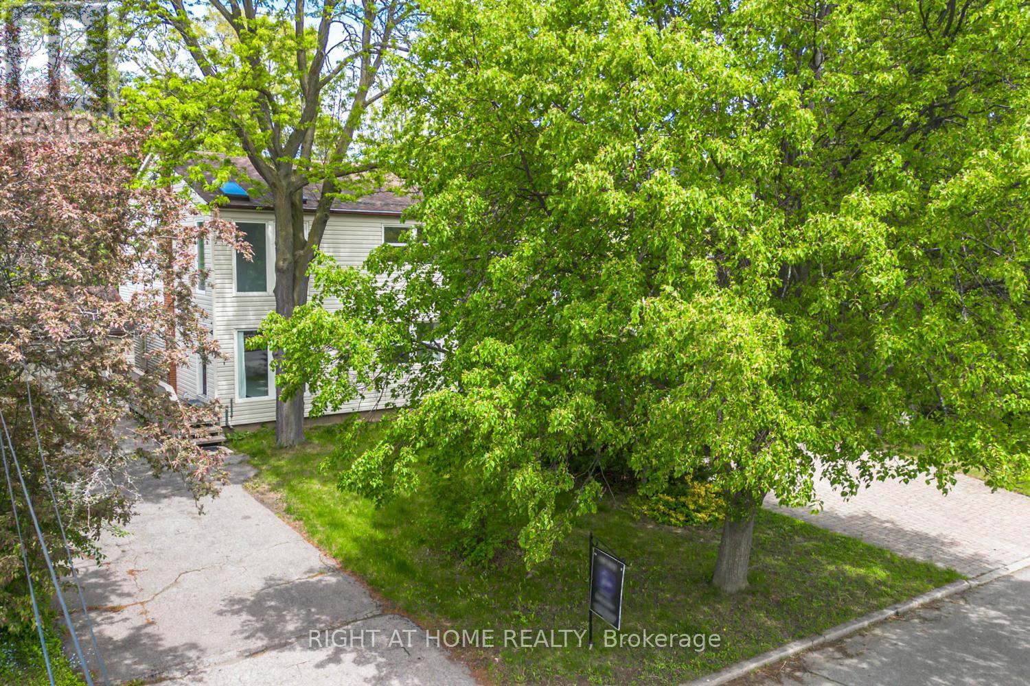 144 Wedgewood Drive, Toronto, Ontario  M2M 2H7 - Photo 34 - C12143089
