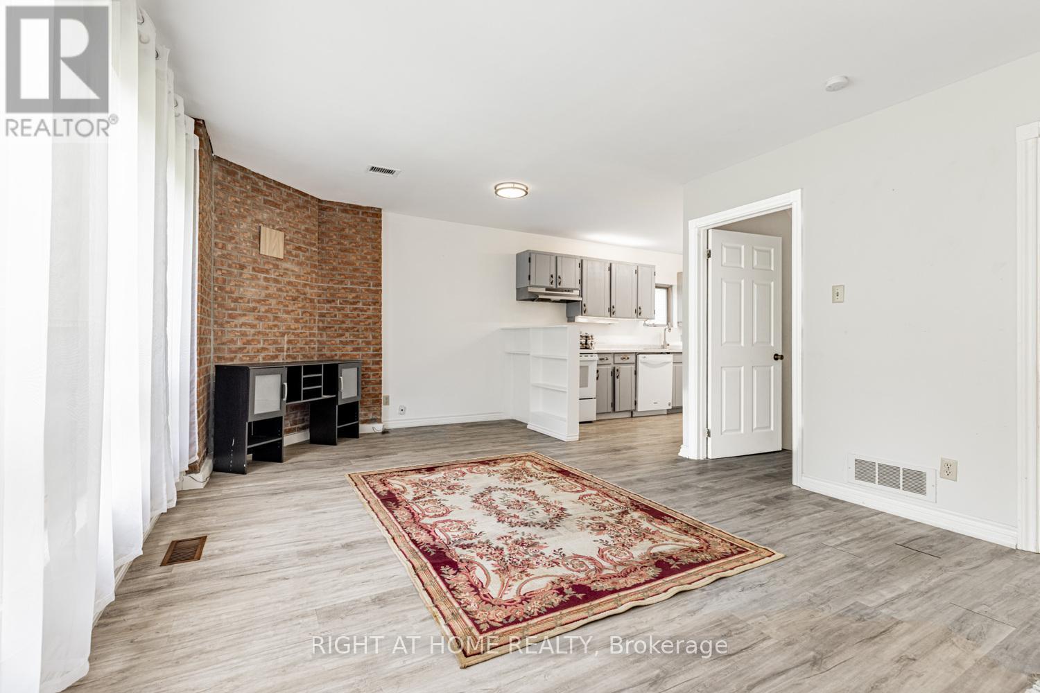 144 Wedgewood Drive, Toronto, Ontario  M2M 2H7 - Photo 11 - C12143089