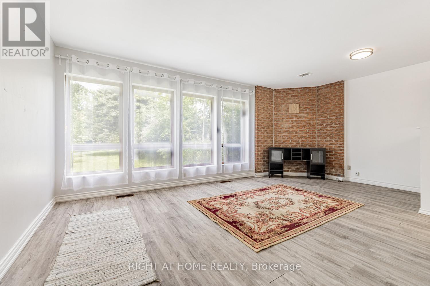 144 Wedgewood Drive, Toronto, Ontario  M2M 2H7 - Photo 9 - C12143089