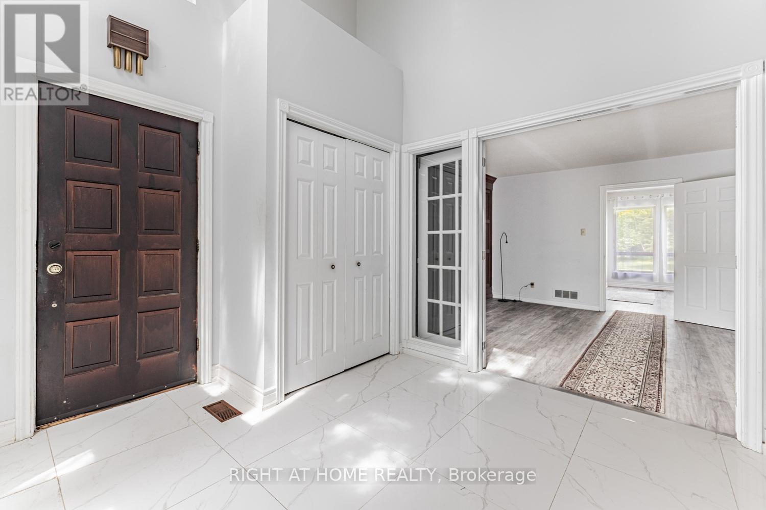 144 Wedgewood Drive, Toronto, Ontario  M2M 2H7 - Photo 6 - C12143089