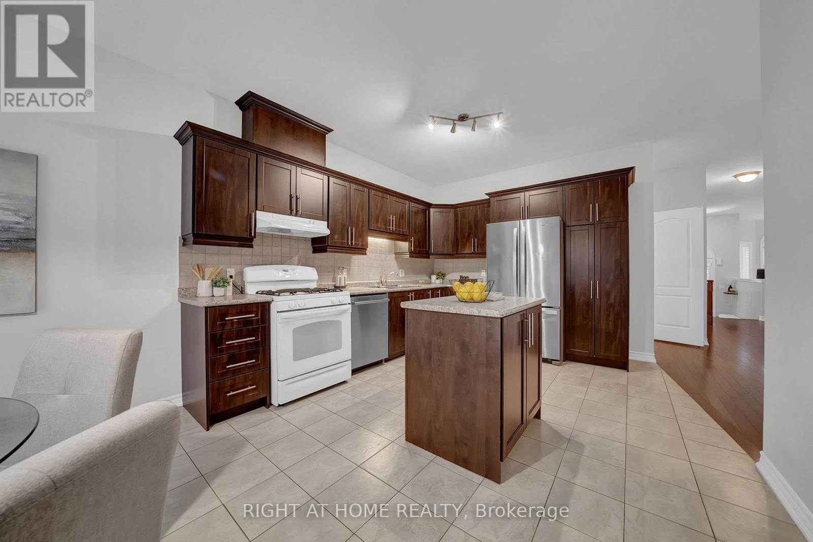 1645 Whitestone Drive, Oshawa, Ontario L1K 2X1 - Photo 19 - E12685880