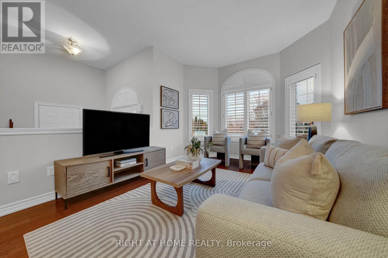 1645 Whitestone Drive, Oshawa, Ontario L1K 2X1 - Photo 9 - E12685880