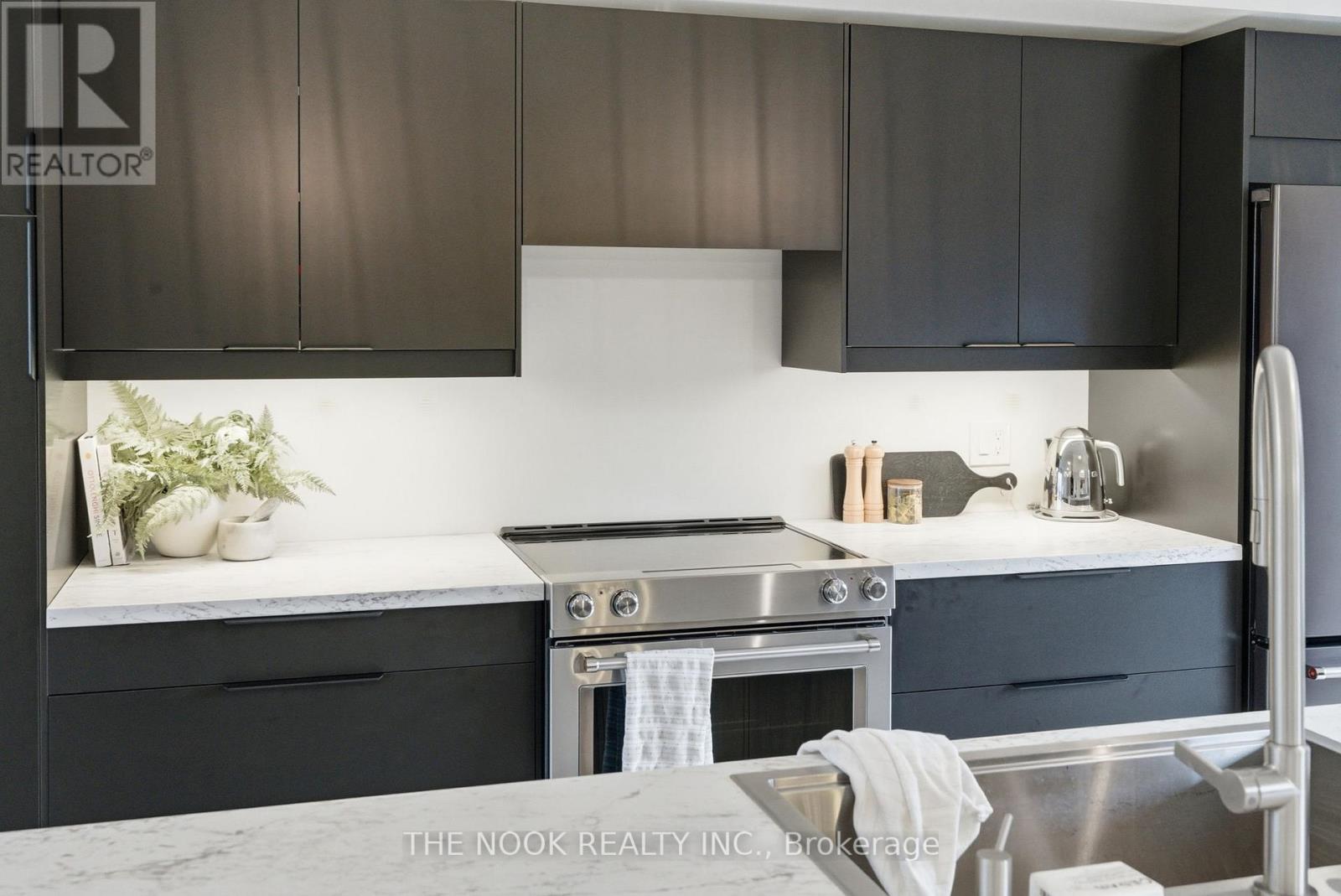 11 Lynn Crescent, Brock, Ontario  L0E 1E0 - Photo 8 - N12685818