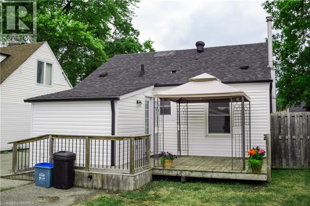 148 Wilkes Street, Brantford, Ontario  N3T 4W3 - Photo 13 - 40797451