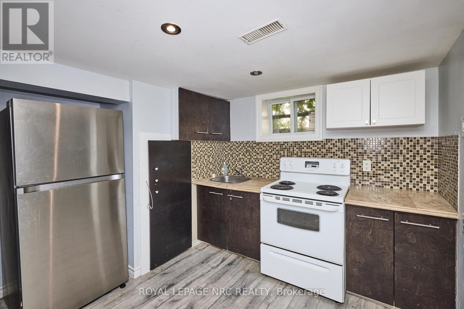 557 Geneva Street, St. Catharines, Ontario  L2N 2J1 - Photo 42 - X12547068