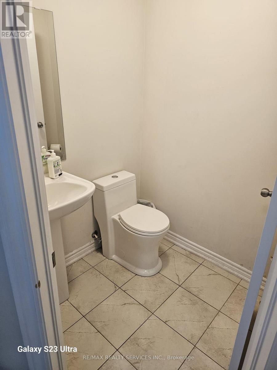 7 Dawn Lane, Caledon, Ontario  L7C 2E9 - Photo 11 - W12653580