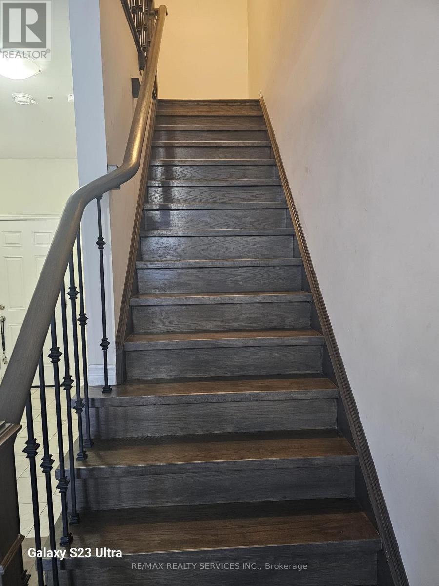 7 Dawn Lane, Caledon, Ontario  L7C 2E9 - Photo 13 - W12653580