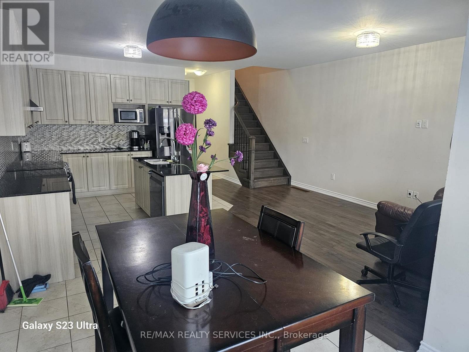 7 Dawn Lane, Caledon, Ontario  L7C 2E9 - Photo 10 - W12653580