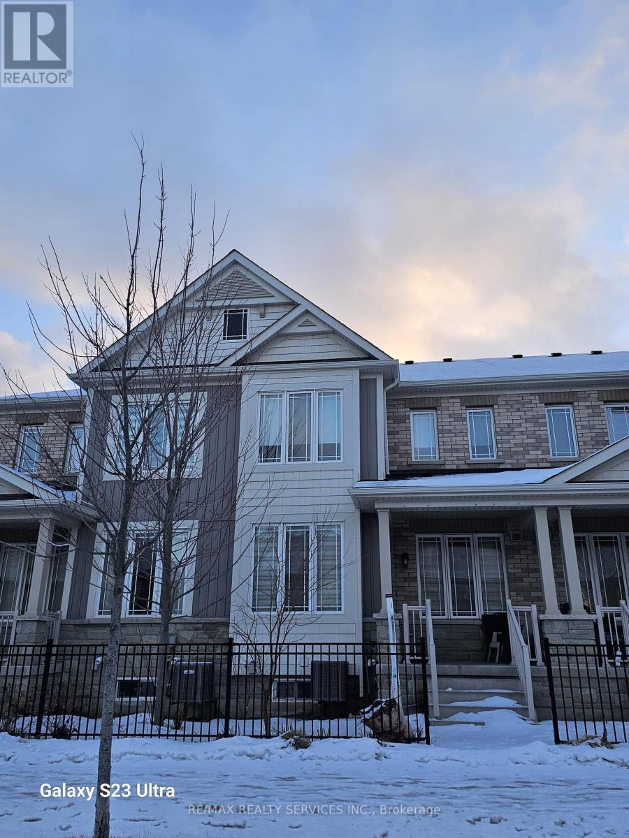 7 Dawn Lane, Caledon, Ontario  L7C 2E9 - Photo 2 - W12653580