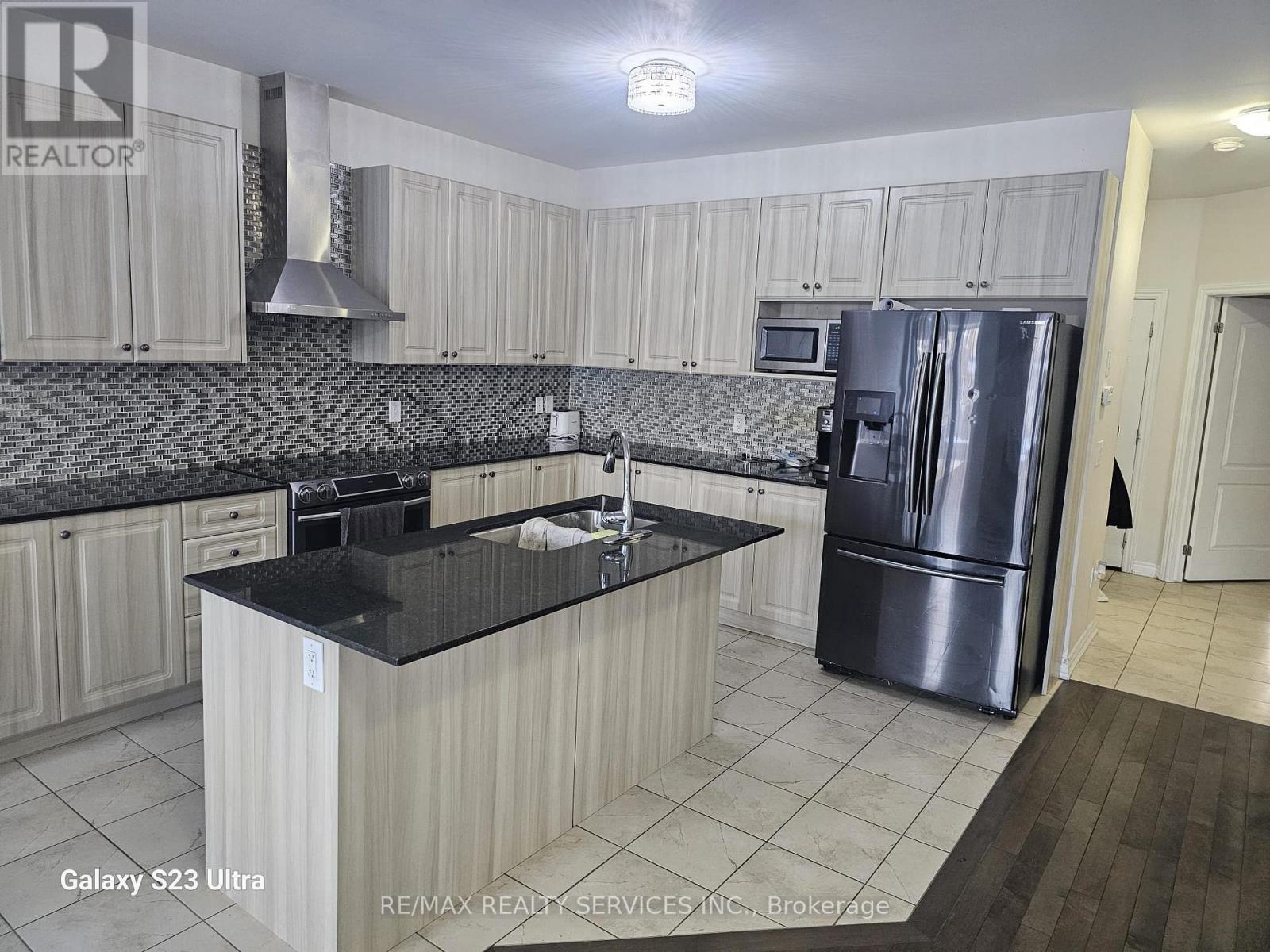 7 Dawn Lane, Caledon, Ontario  L7C 2E9 - Photo 7 - W12653580