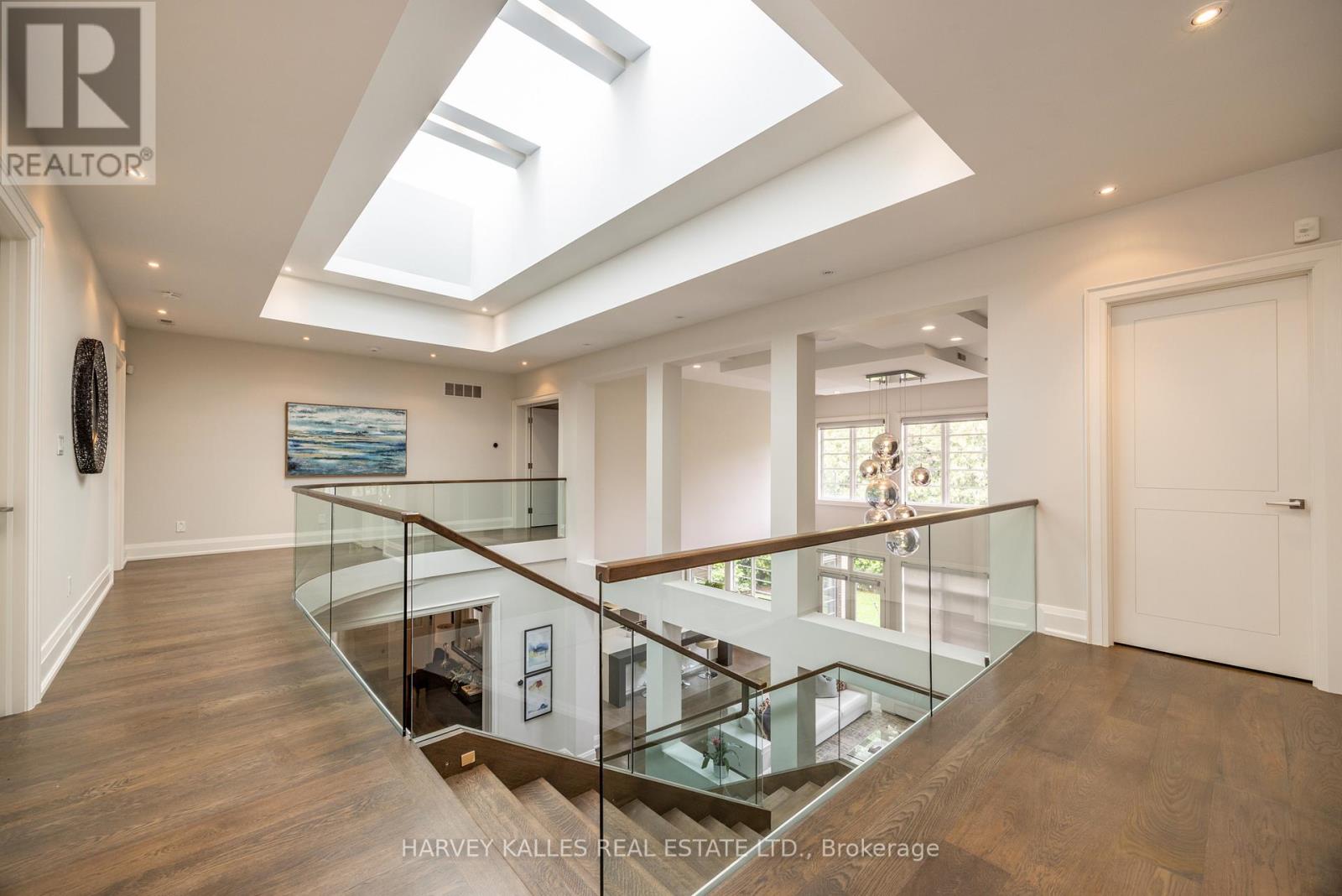 14 Sulgrave Crescent, Toronto, Ontario  M2L 1W6 - Photo 21 - C12685784