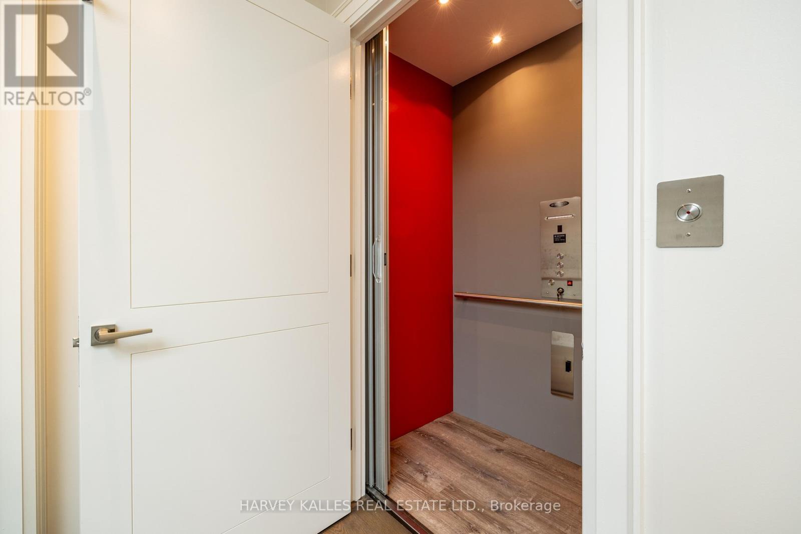 14 Sulgrave Crescent, Toronto, Ontario  M2L 1W6 - Photo 22 - C12685784