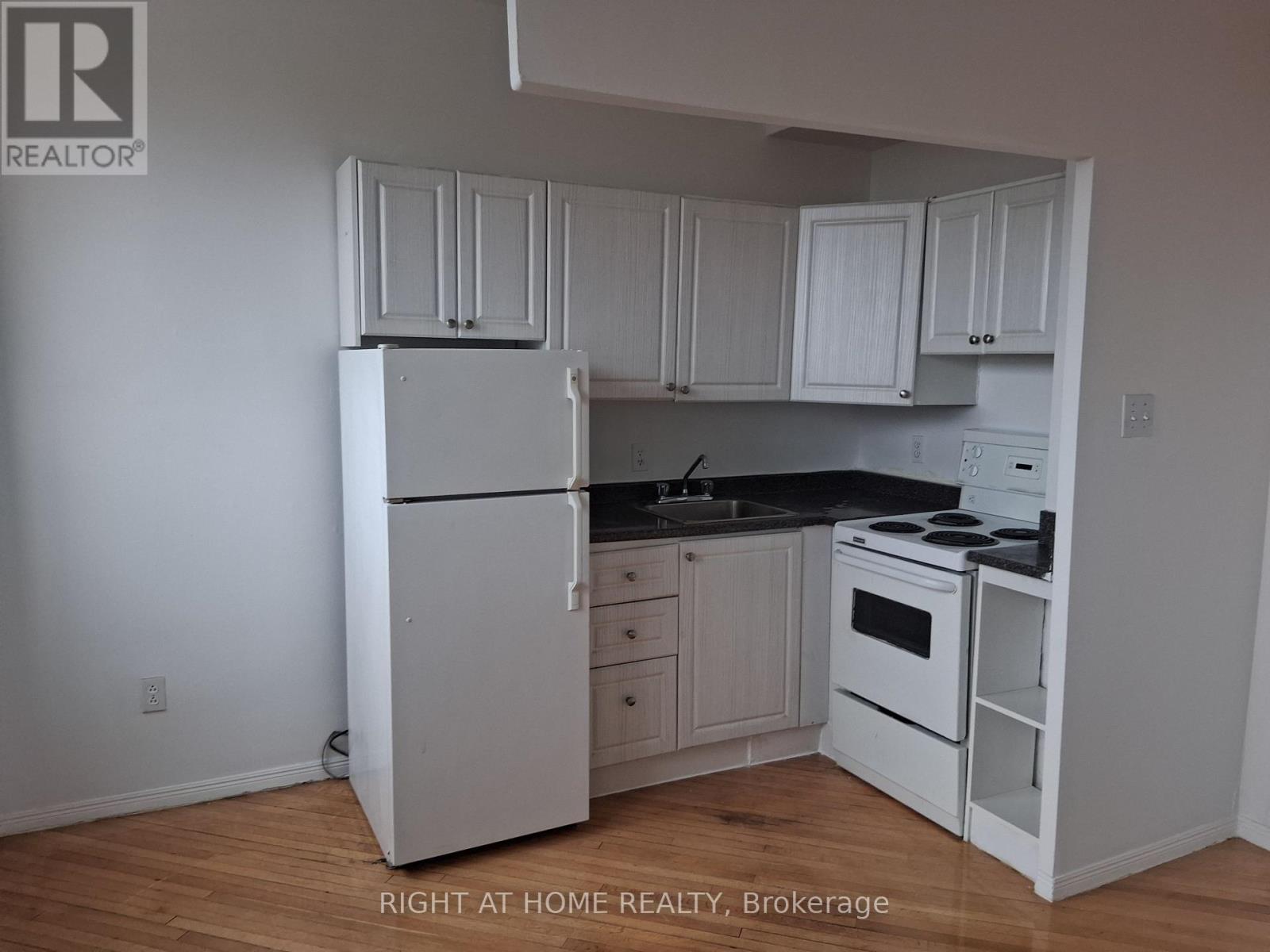 1001 - 191 St George Street, Toronto, Ontario  M5R 2M6 - Photo 10 - C12685910