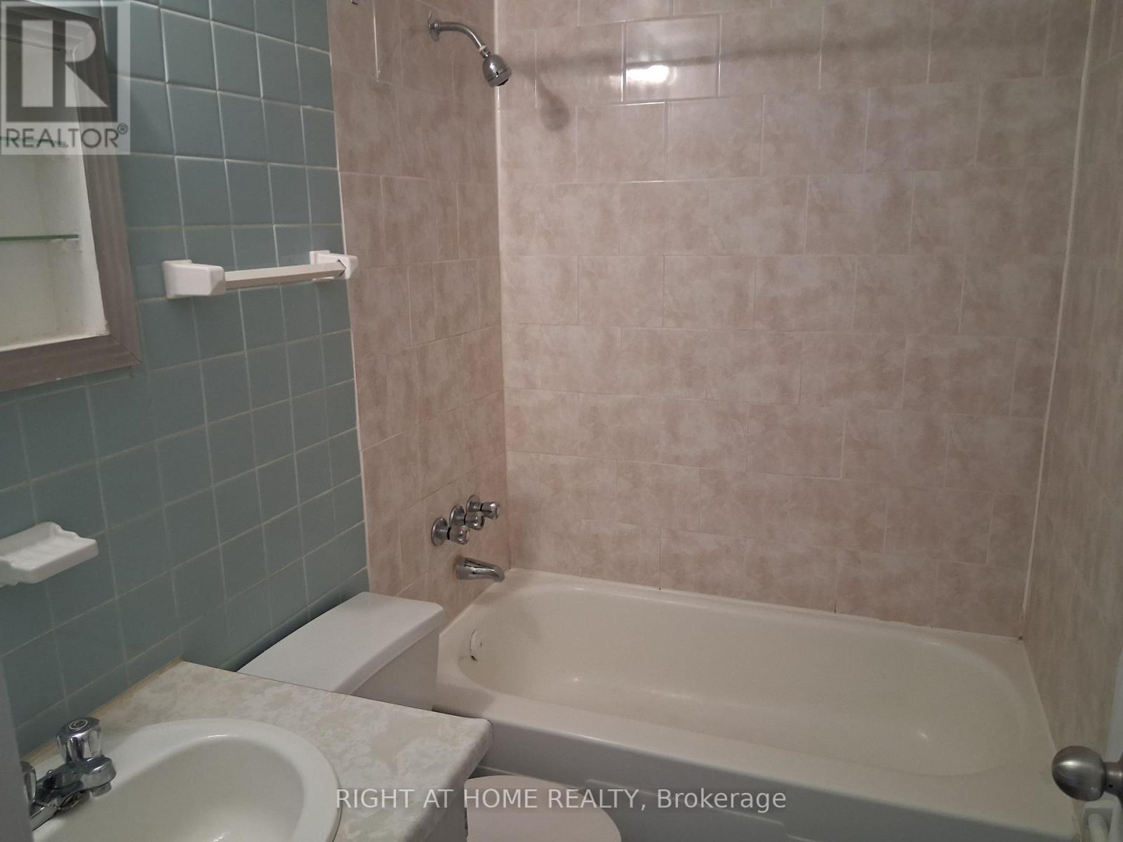 1001 - 191 St George Street, Toronto, Ontario  M5R 2M6 - Photo 13 - C12685910