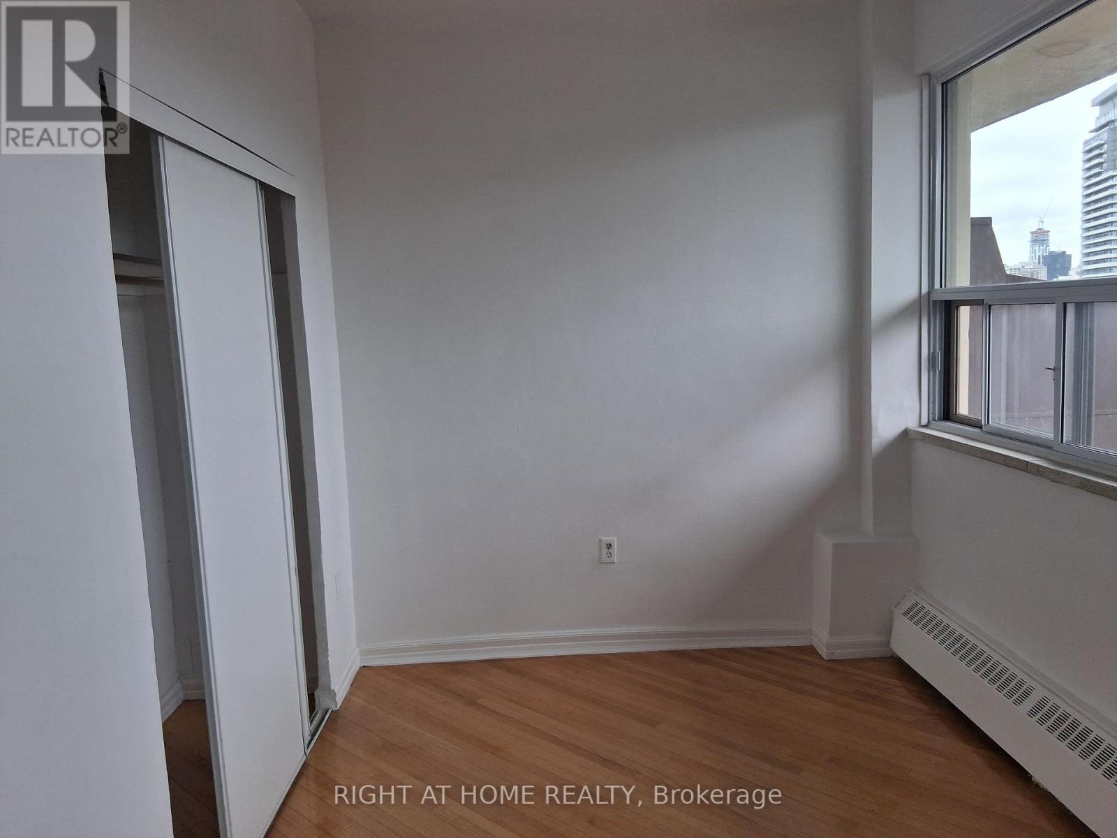 1001 - 191 St George Street, Toronto, Ontario  M5R 2M6 - Photo 9 - C12685910