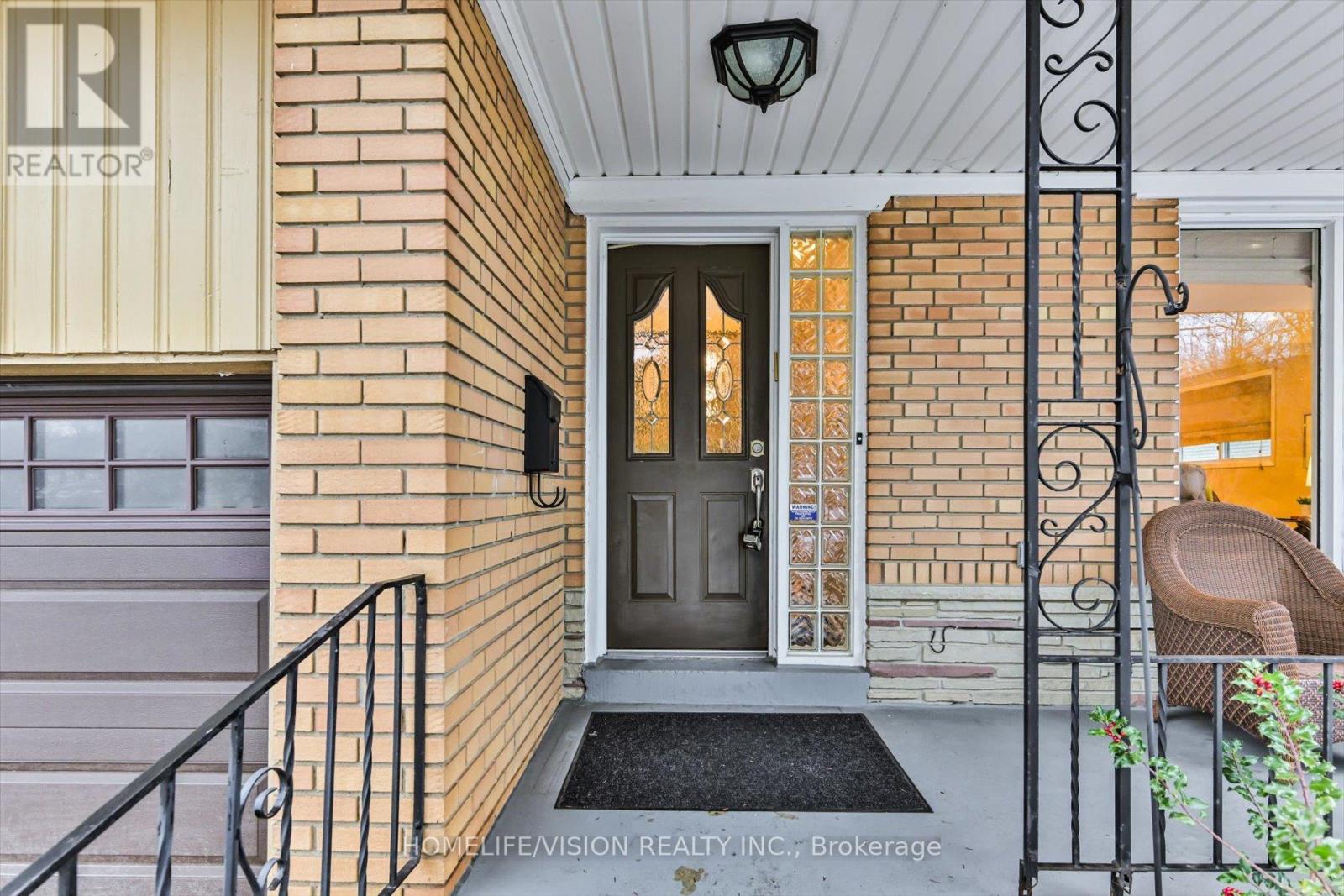 55 Banstock Drive, Toronto, Ontario  M2K 2H7 - Photo 3 - C12685922