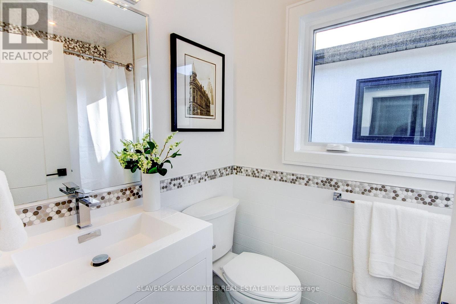 3c Linton Avenue, Toronto, Ontario  M1N 1W5 - Photo 30 - E12685830