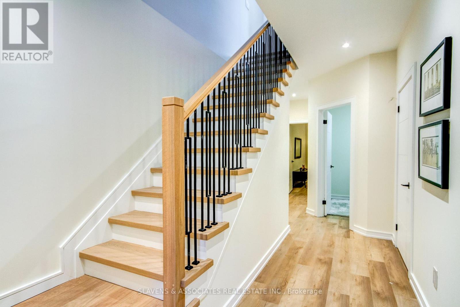 3c Linton Avenue, Toronto, Ontario  M1N 1W5 - Photo 32 - E12685830