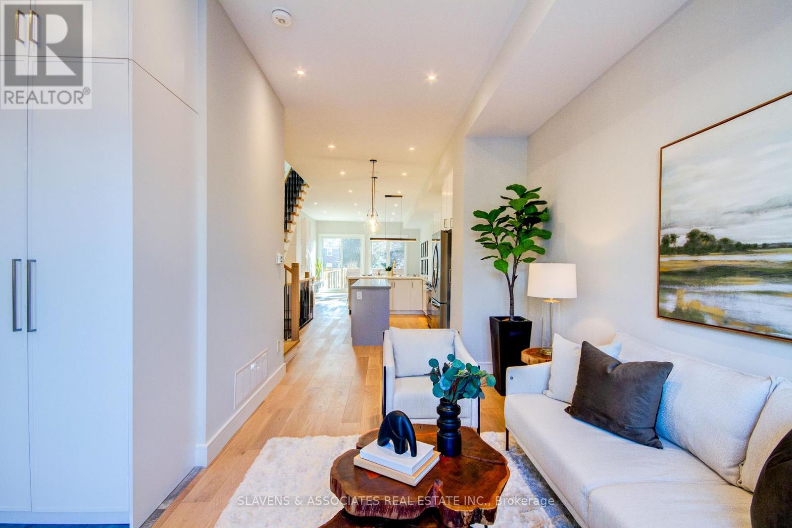 3c Linton Avenue, Toronto, Ontario  M1N 1W5 - Photo 4 - E12685830