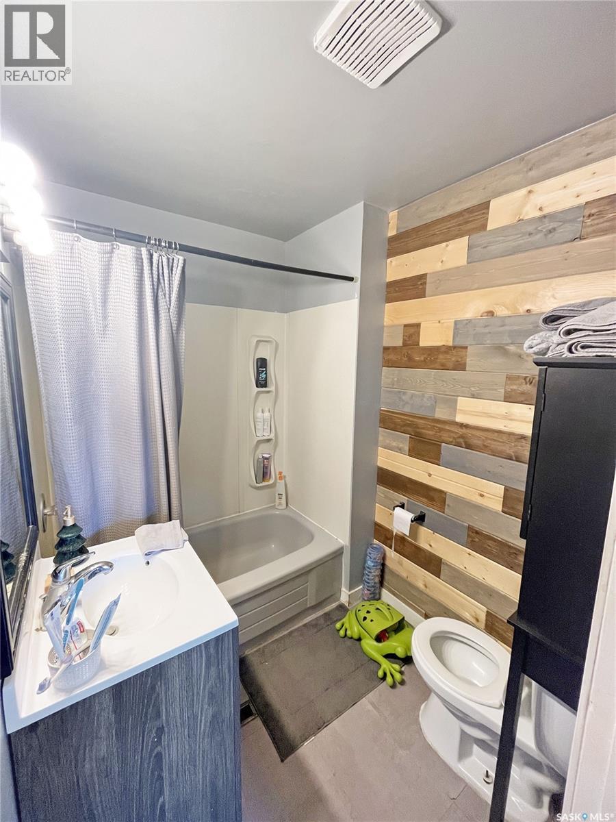 103 1st Street W, Meath Park, Saskatchewan  S0J 1T0 - Photo 11 - SK026617