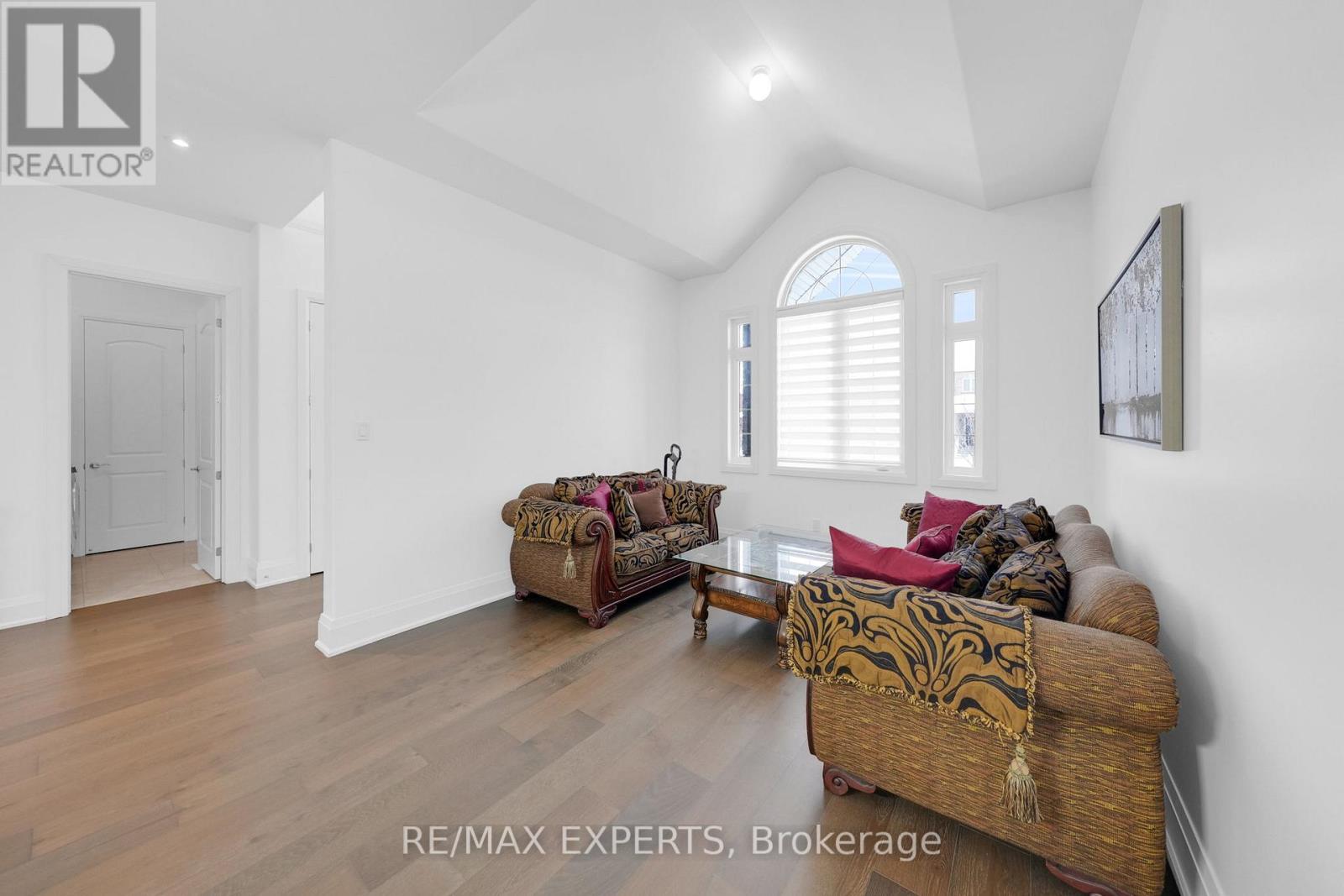 9 Wood Crescent, Essa, Ontario  L3W 0M5 - Photo 16 - N12685804