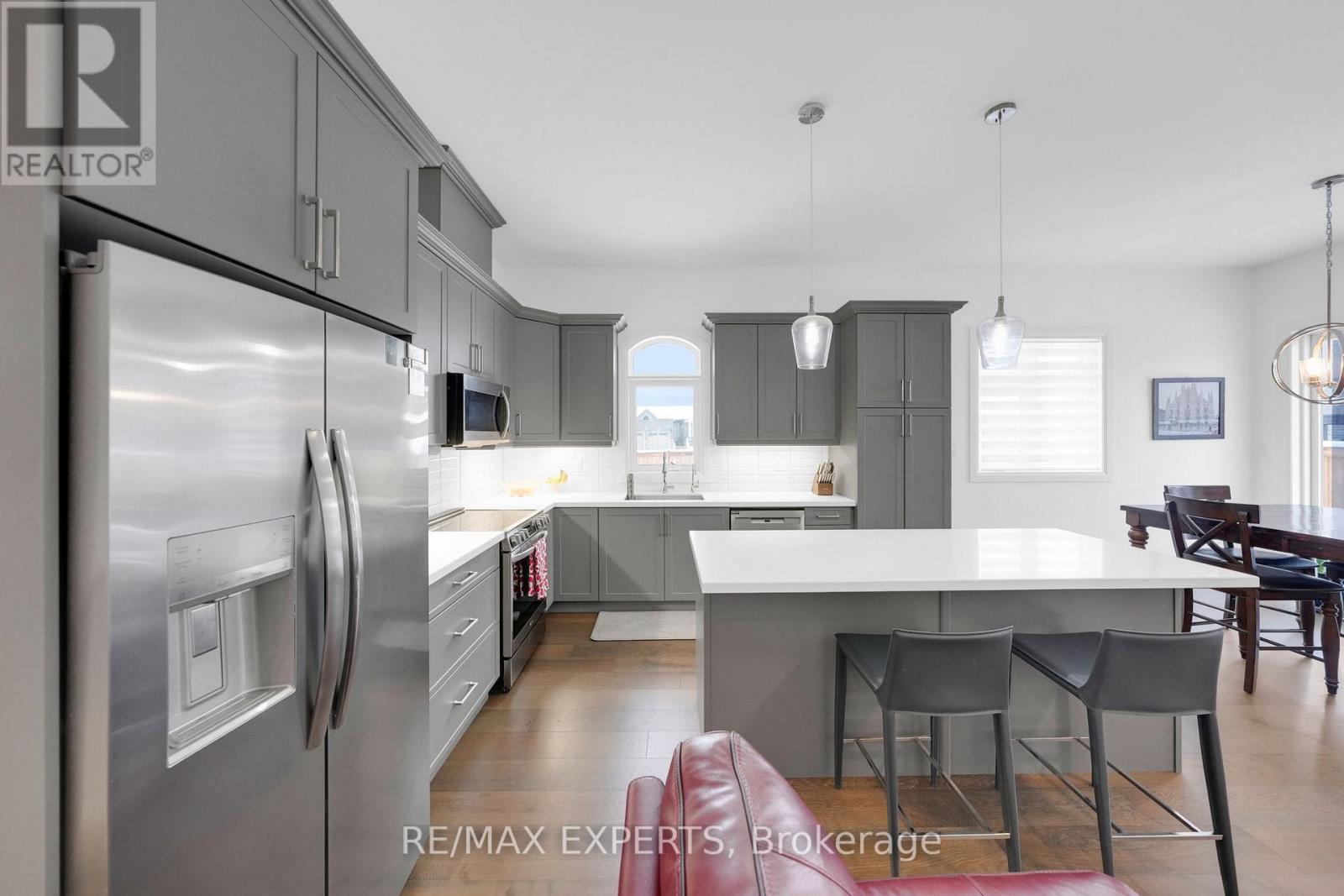 9 Wood Crescent, Essa, Ontario  L3W 0M5 - Photo 18 - N12685804