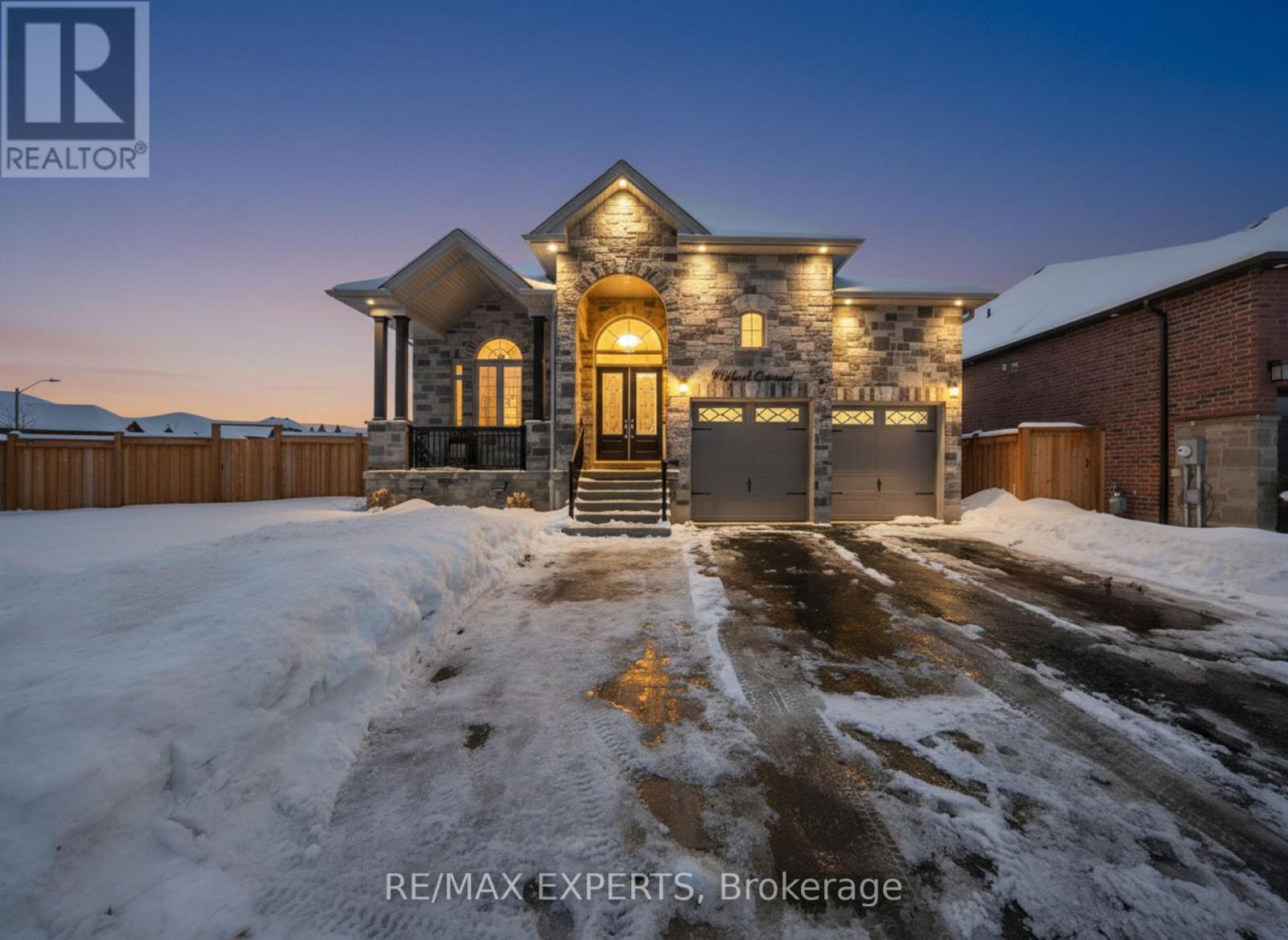 9 Wood Crescent, Essa, Ontario  L3W 0M5 - Photo 2 - N12685804