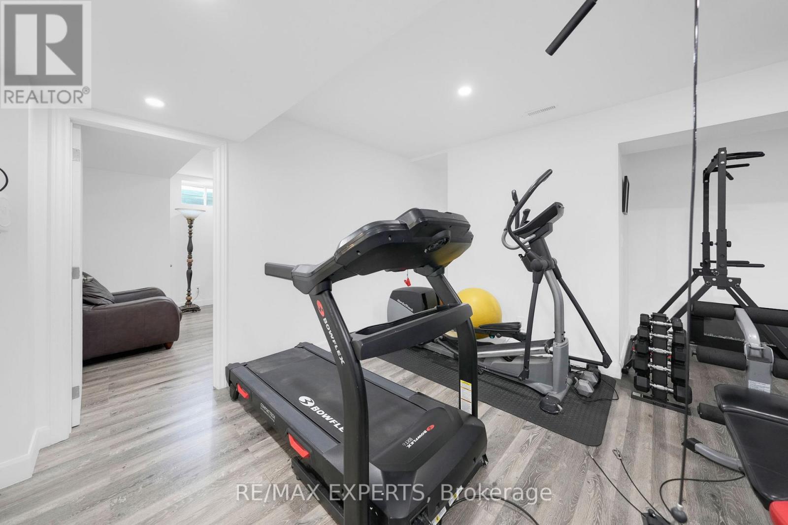 9 Wood Crescent, Essa, Ontario  L3W 0M5 - Photo 37 - N12685804