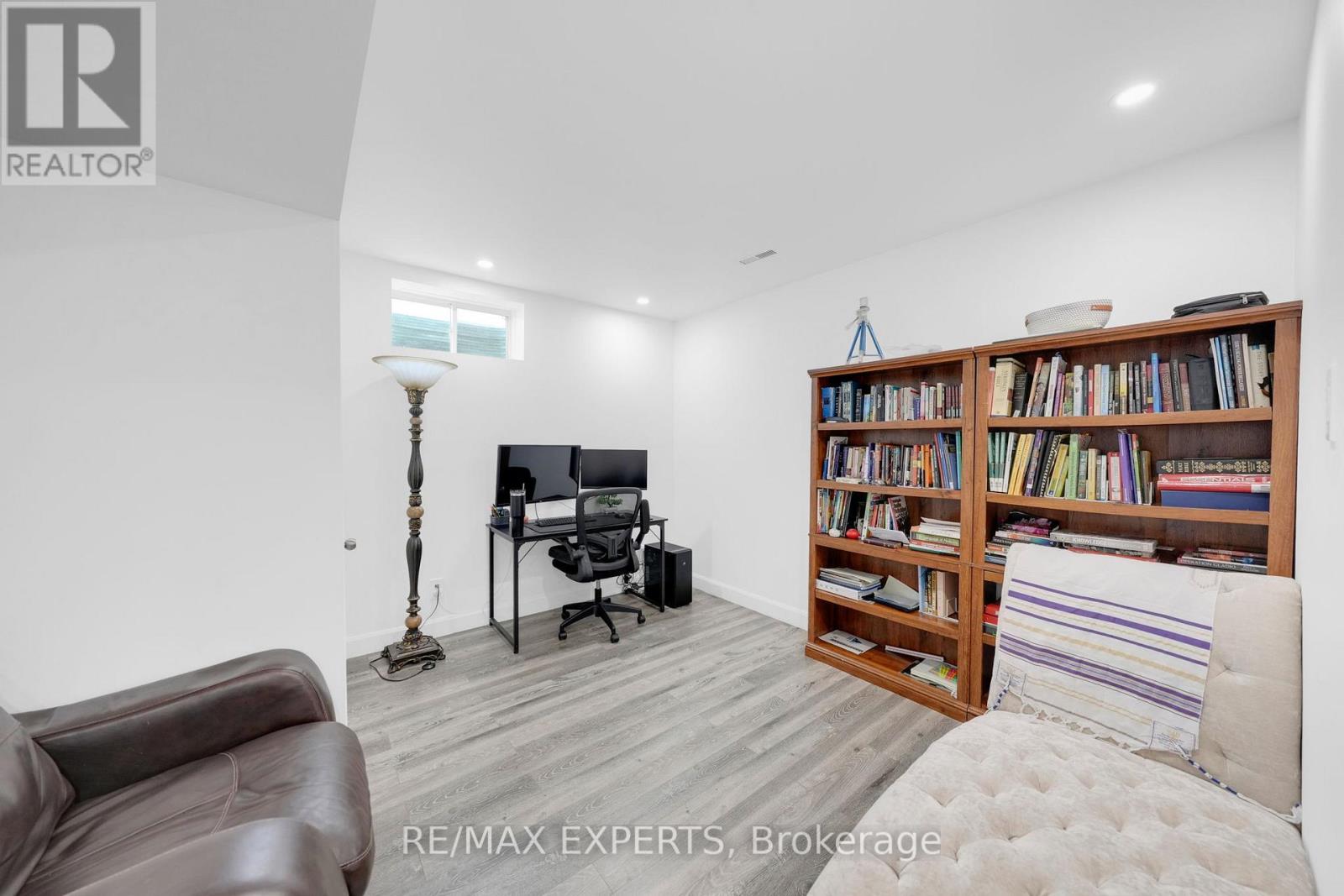 9 Wood Crescent, Essa, Ontario  L3W 0M5 - Photo 38 - N12685804