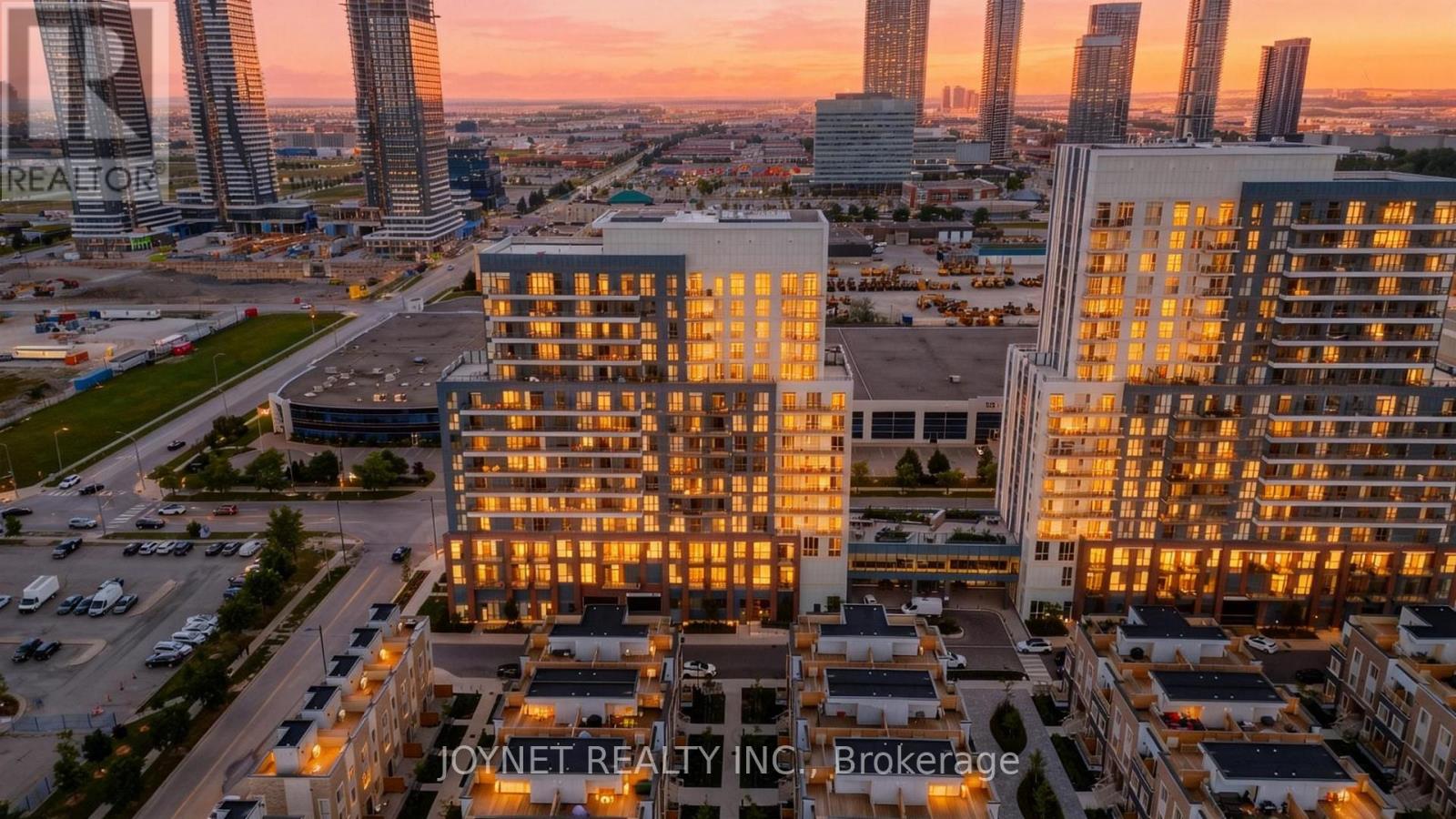 1711 - 10 HONEYCRISP CRESCENT N, Vaughan, Ontario