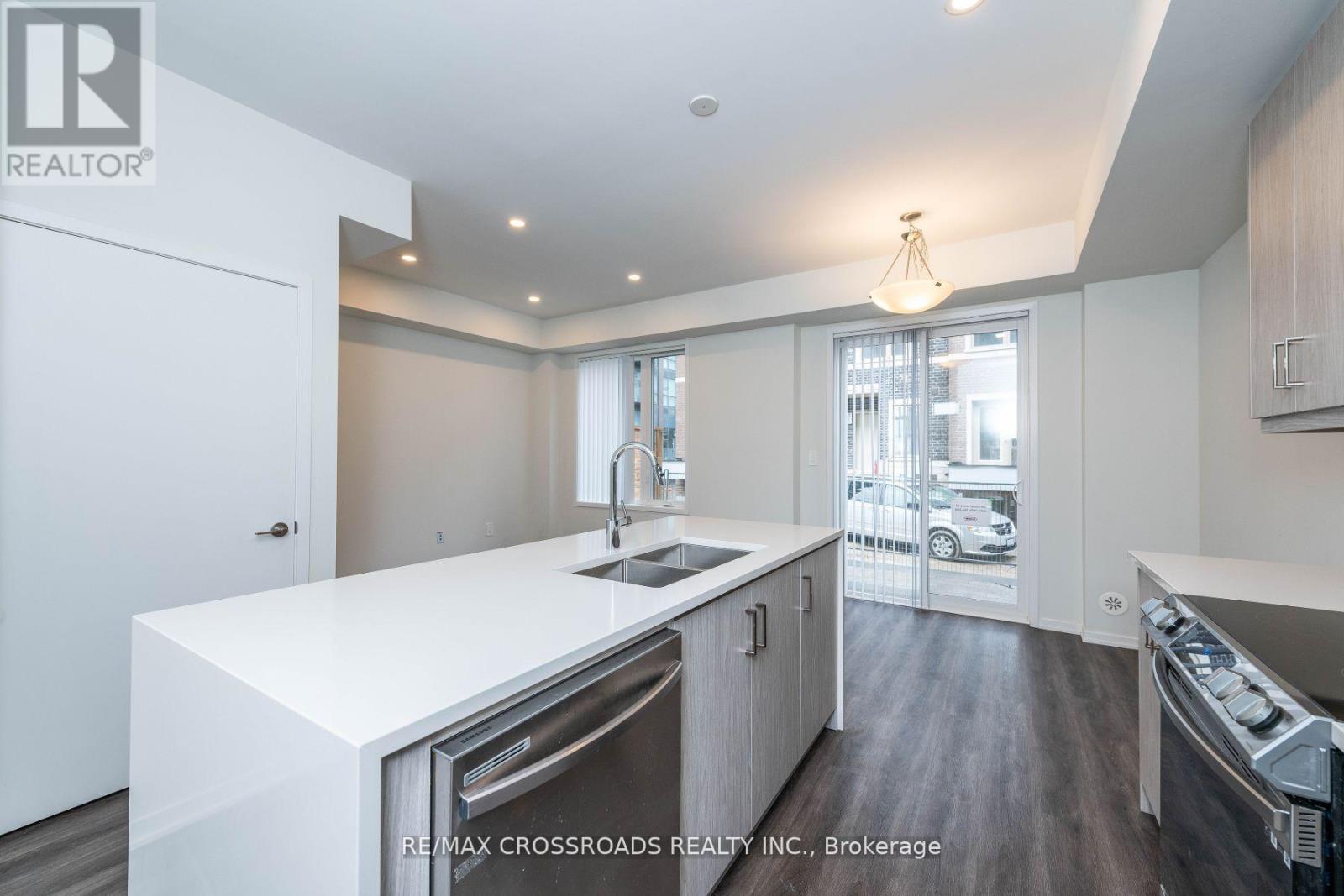 Th02 - 75 Mable Smith Way, Vaughan, Ontario  L4K 0N6 - Photo 13 - N12685926