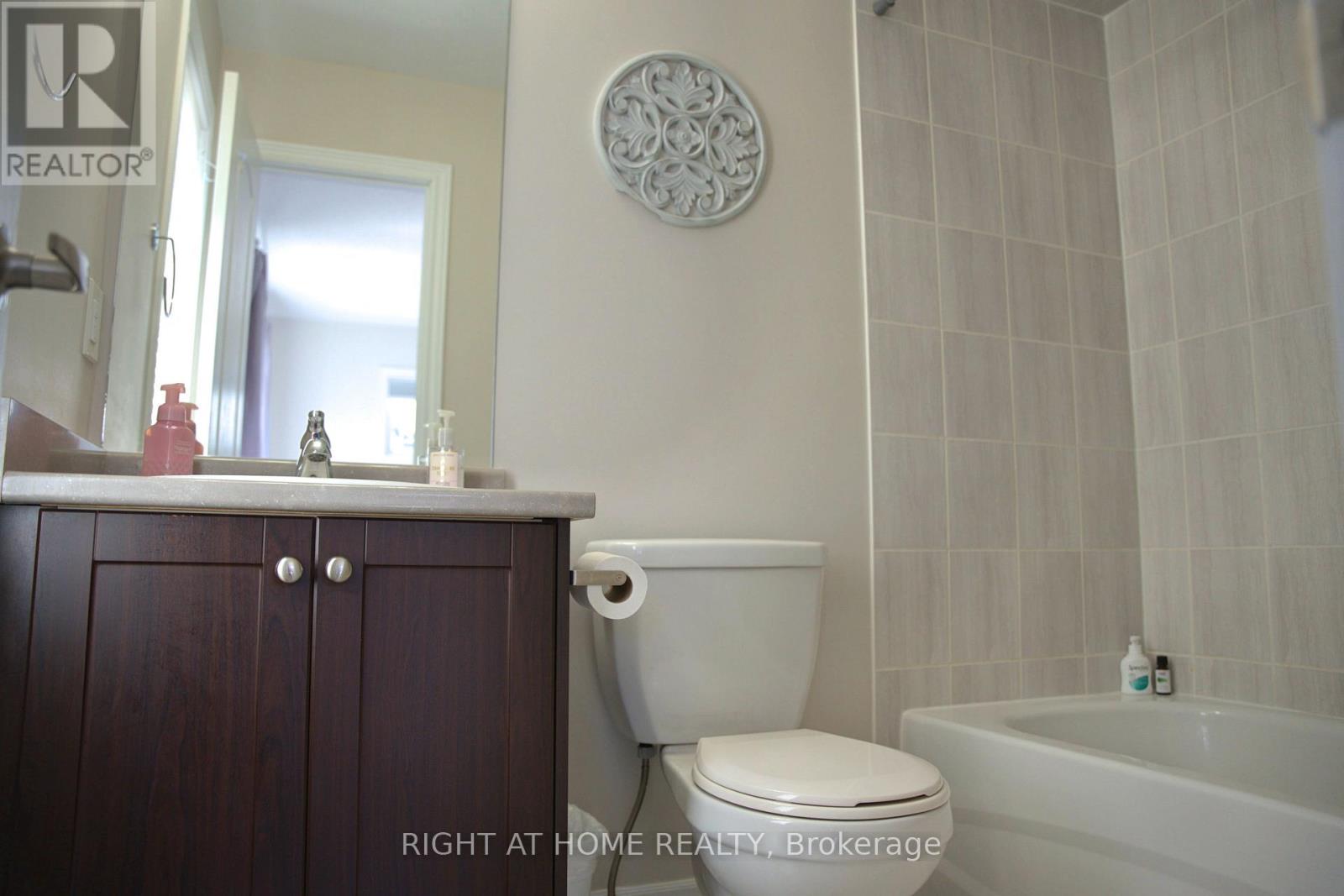 37 Cygnus Crescent, Barrie (Ardagh), Ontario  L4M 0K6 - Photo 14 - S12685782