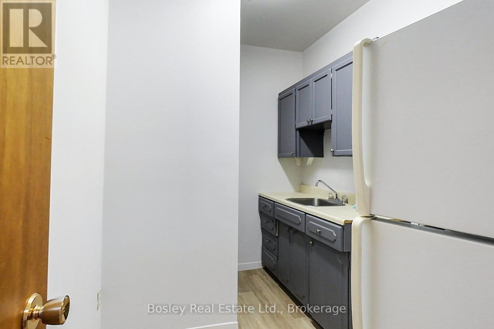 201n - 864 Hurontario Street, Collingwood, Ontario  L9Y 0G7 - Photo 7 - S12686198