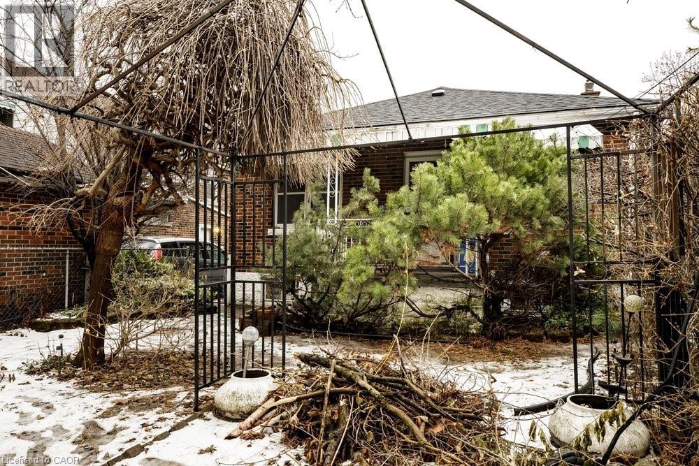 48 Crosthwaite Avenue S, Hamilton, Ontario  L8K 2V1 - Photo 13 - 40797730