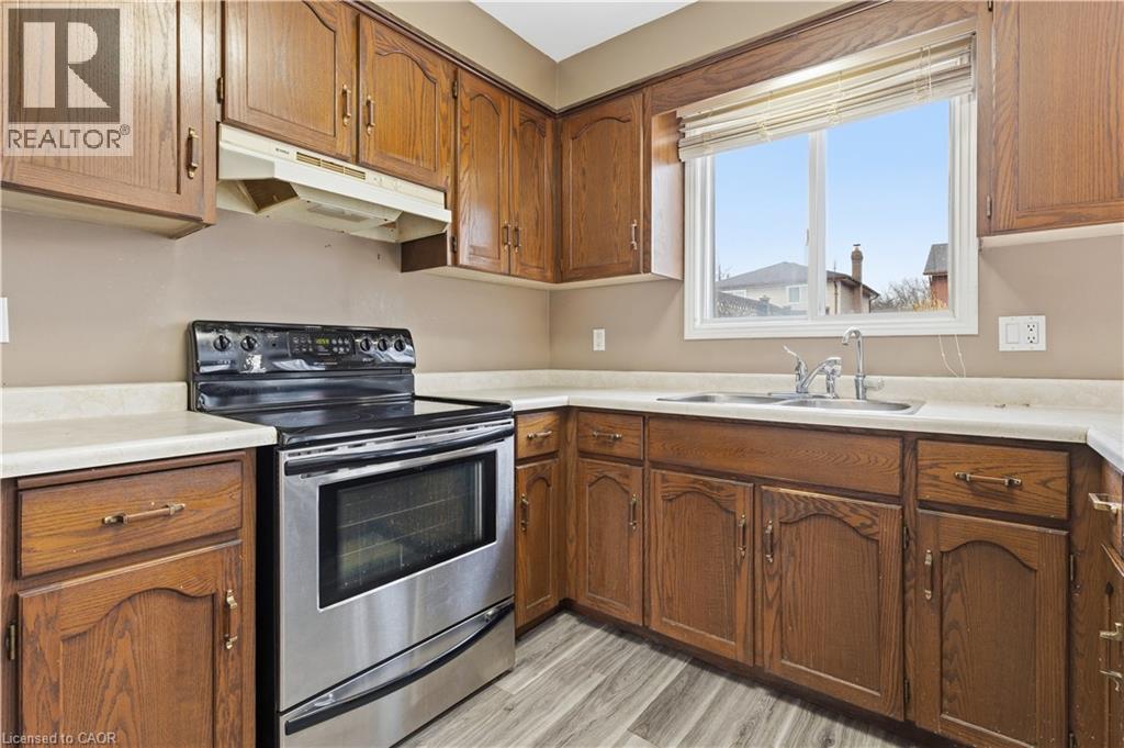 95 Scenic Wood Crescent, Kitchener, Ontario  N2A 3N2 - Photo 6 - 40797627