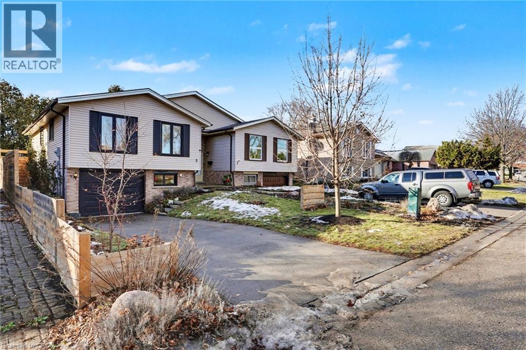 5 Equestrian Court, Brantford, Ontario  N3P 1H1 - Photo 2 - 40797564