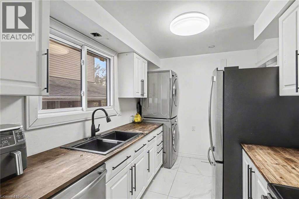 5 Equestrian Court, Brantford, Ontario  N3P 1H1 - Photo 8 - 40797564