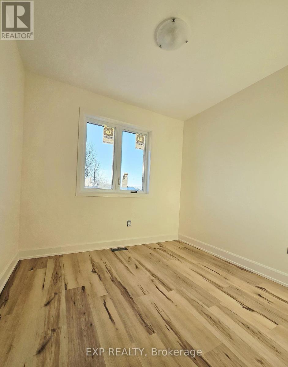 325 Voyageur Place, Russell, Ontario  K0A 1W0 - Photo 10 - X12370088