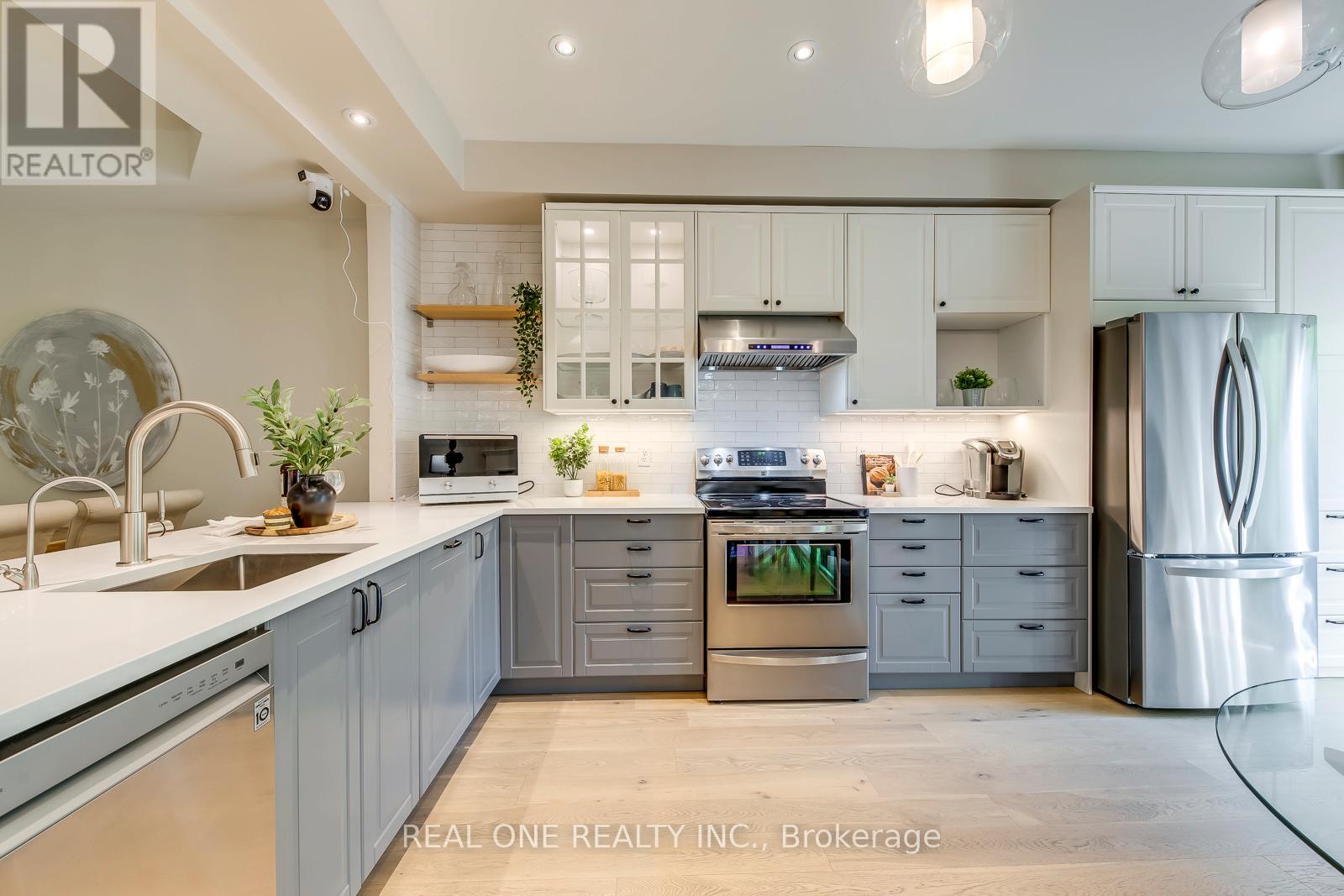 2296 Parkglen Avenue, Oakville, Ontario  L6M 4R3 - Photo 15 - W12685820