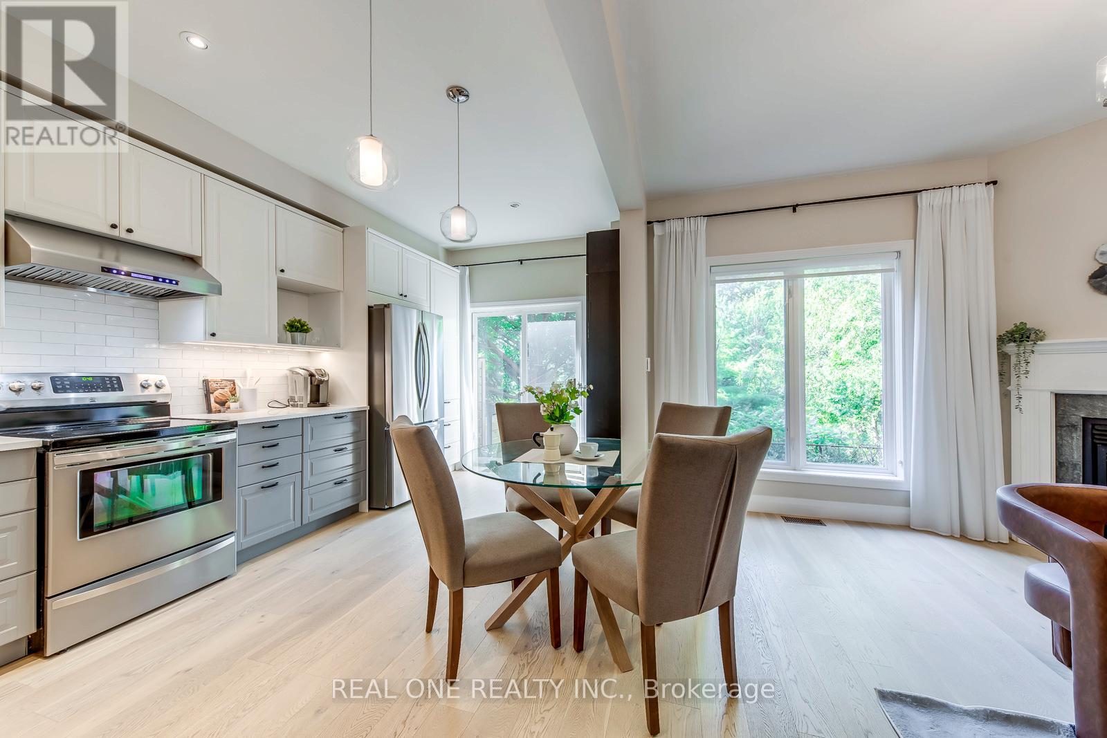 2296 Parkglen Avenue, Oakville, Ontario  L6M 4R3 - Photo 17 - W12685820