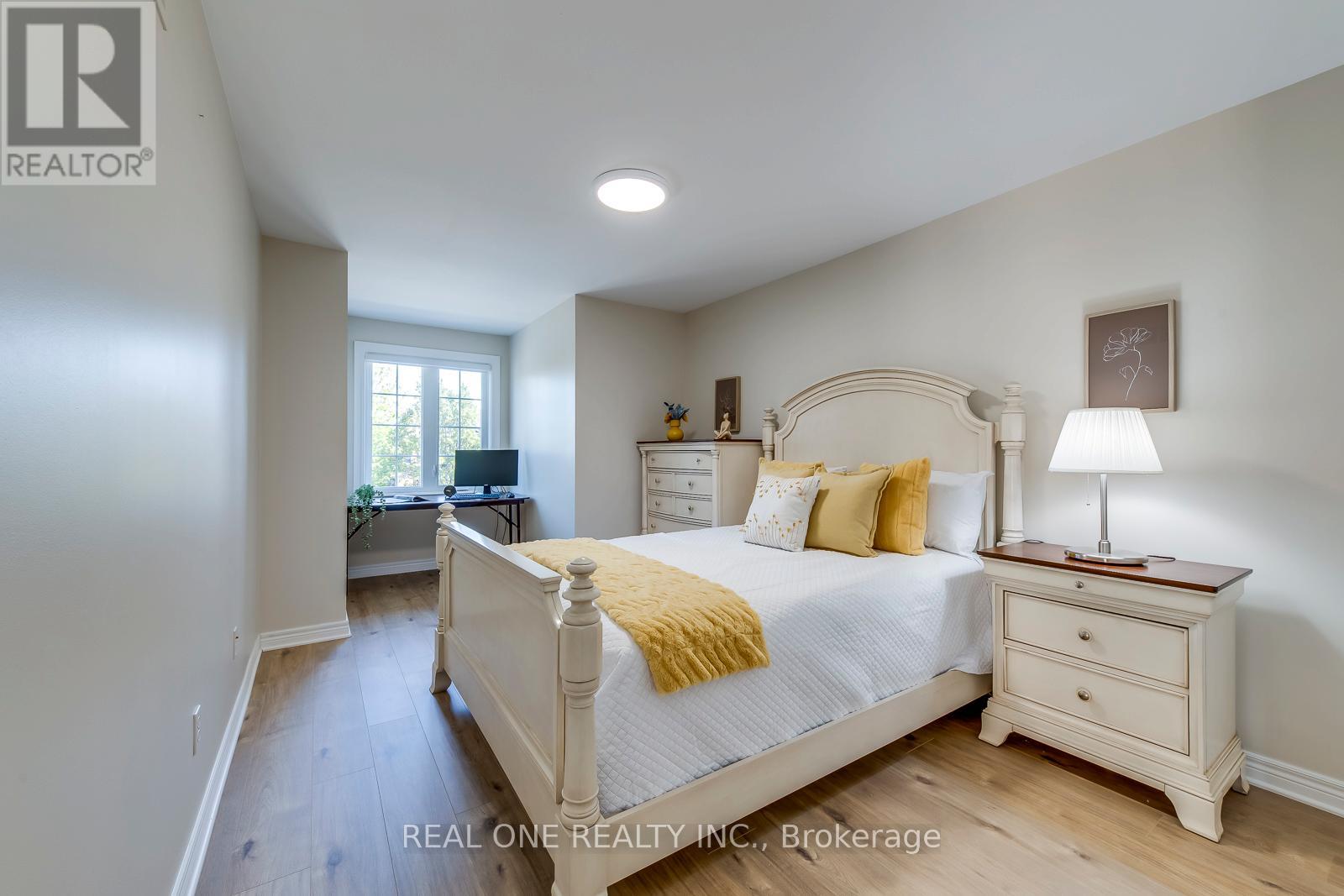 2296 Parkglen Avenue, Oakville, Ontario  L6M 4R3 - Photo 27 - W12685820