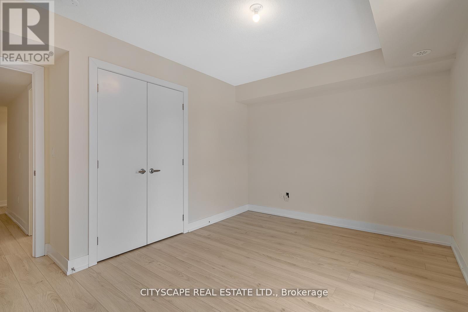 44 - 3 Elsie Lane, Toronto, Ontario  M6P 0B8 - Photo 11 - W12685824