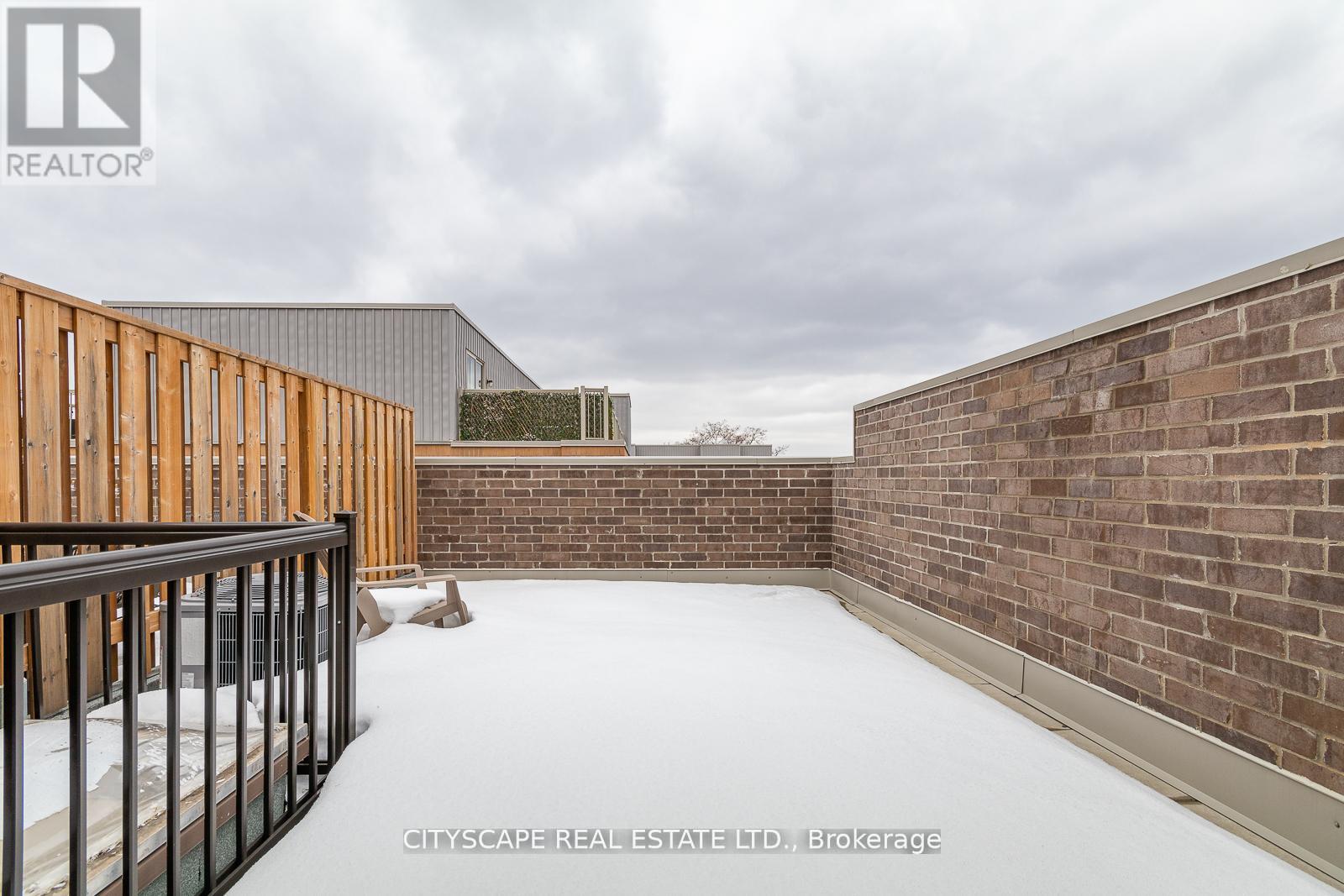 44 - 3 Elsie Lane, Toronto, Ontario  M6P 0B8 - Photo 13 - W12685824