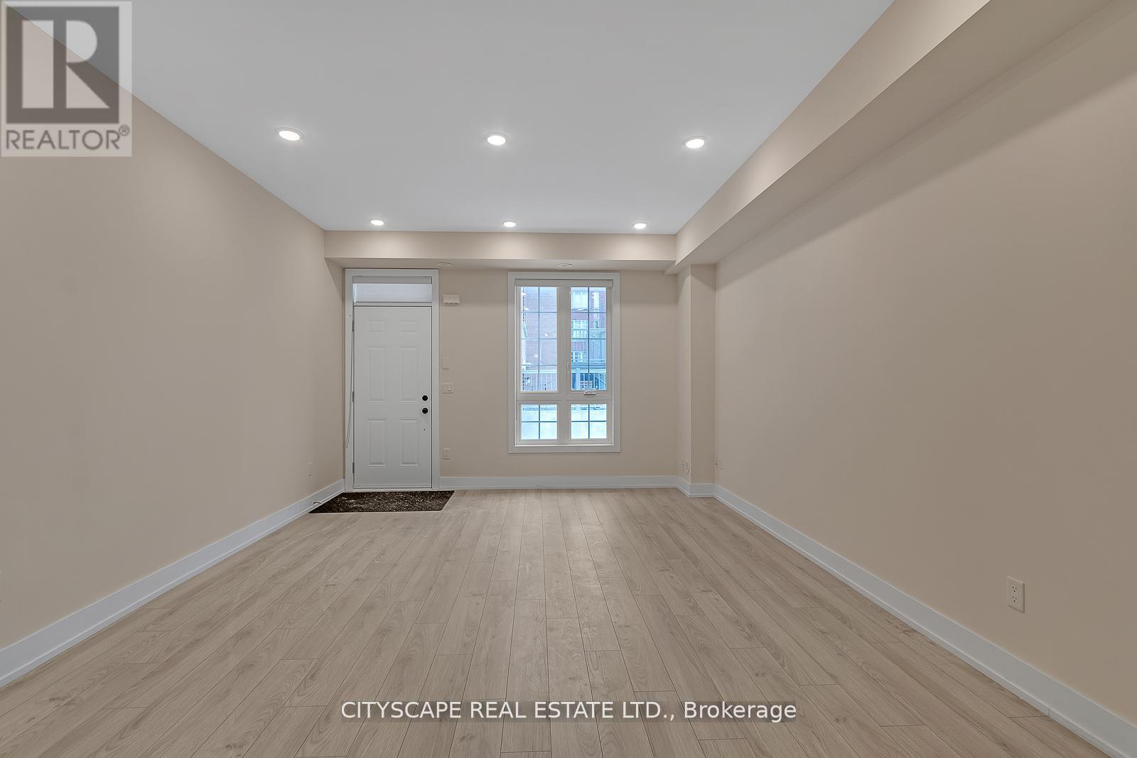 44 - 3 Elsie Lane, Toronto, Ontario  M6P 0B8 - Photo 3 - W12685824